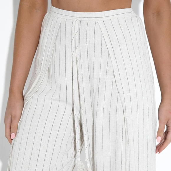 Lost in Lunar - Size M - Sand stripe - Picture 2 of 5